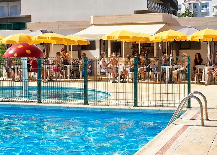 Cheerfulway Minichoro Aparthotel 3*