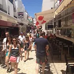 Cheerfulway Minichoro Lejlighedshotel