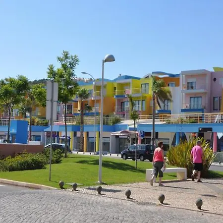 Cheerfulway Minichoro Aparthotel 3*