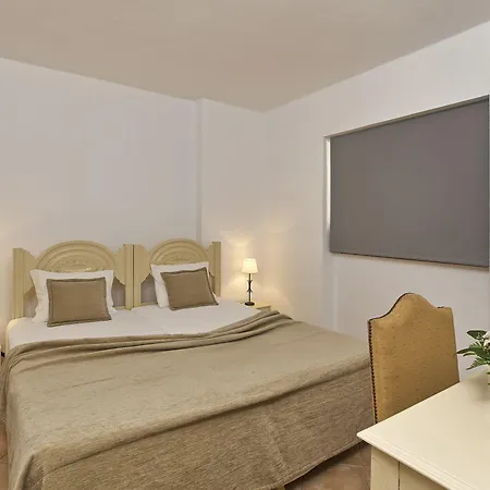 Cheerfulway Minichoro Aparthotel 3*