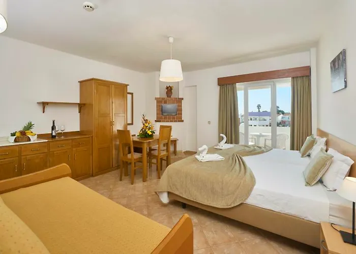 Apartahotel Cheerfulway Minichoro 3*